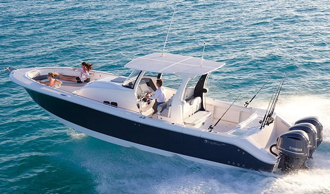 Edgewater 388 Center Console