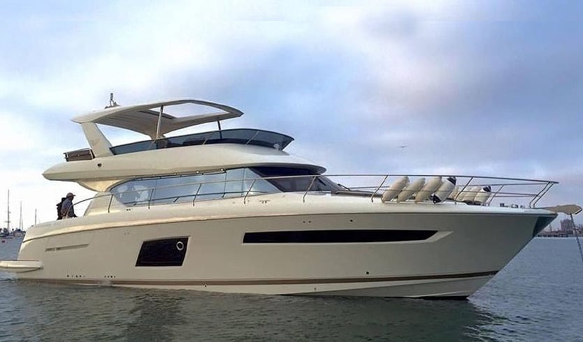 Prestige Yachts 620 Fly