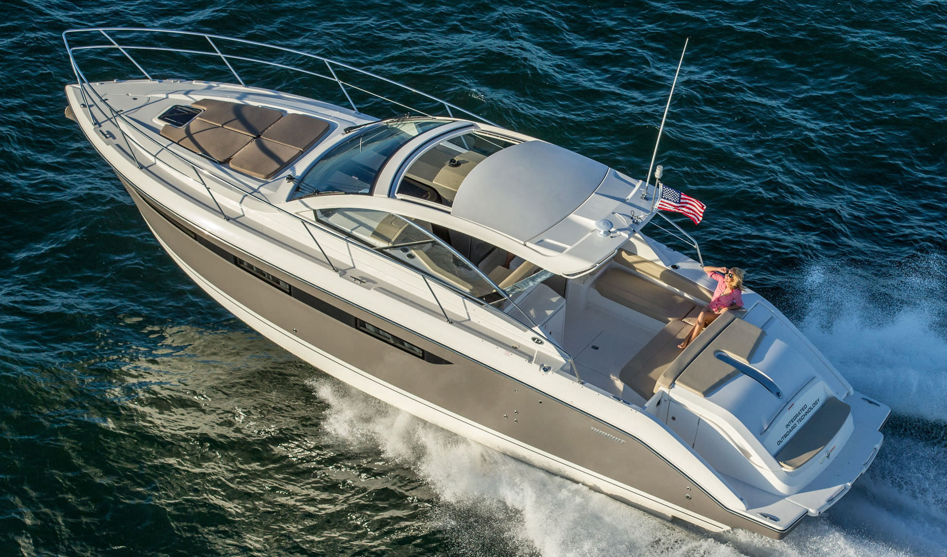 Pursuit Yachts SC 365i Sport Coupe