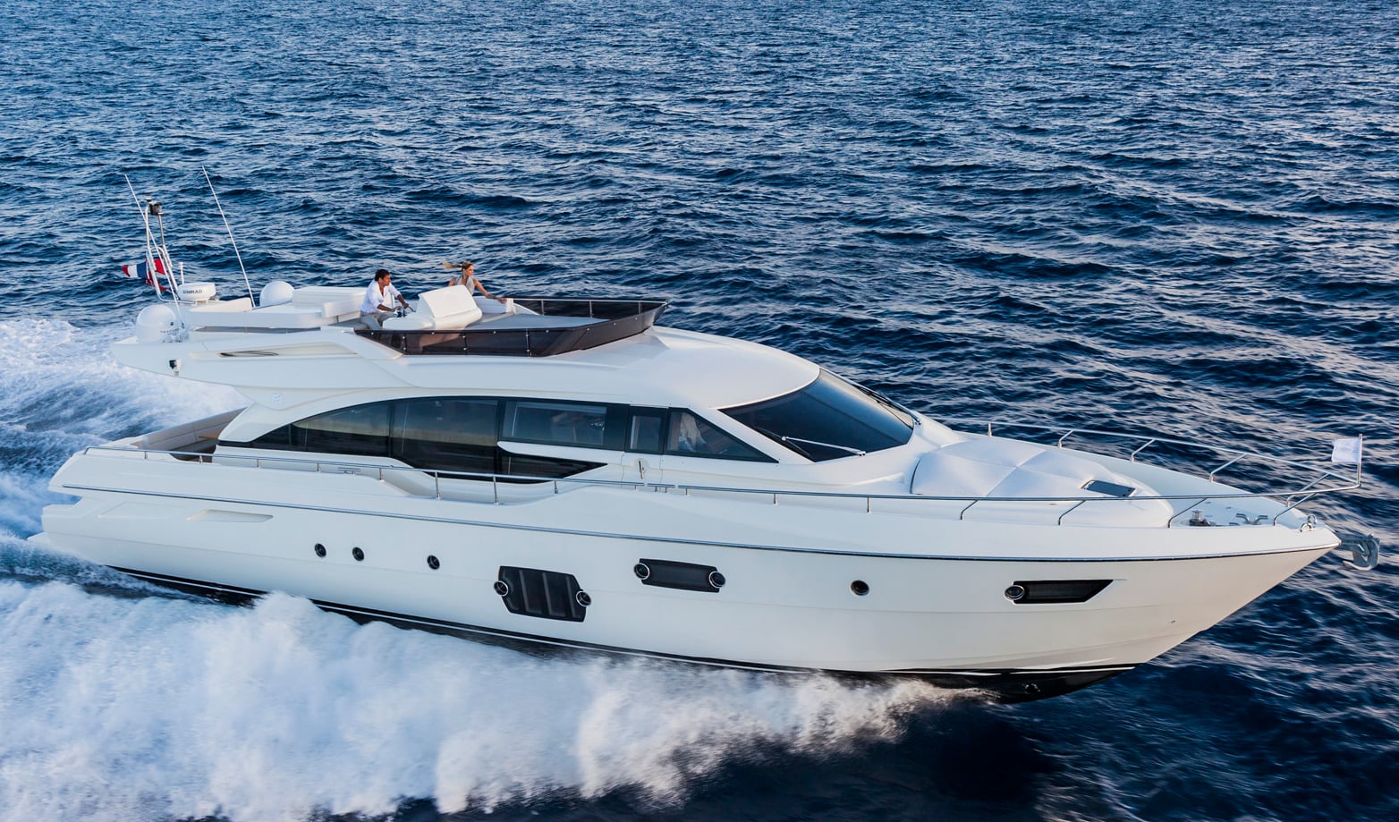 Ferretti Yachts 690