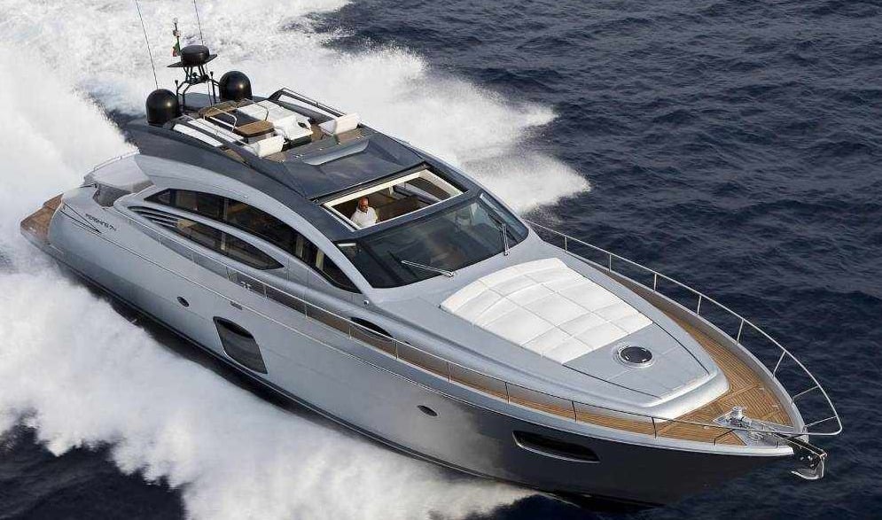 Pershing Yachts 72