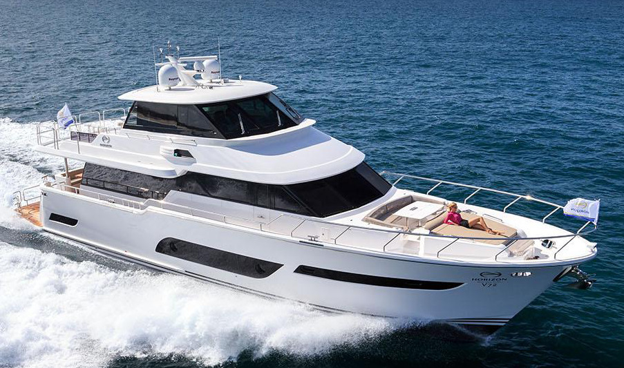 Horizon Yachts V72