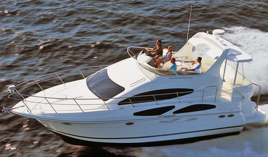 Cruisers Yachts 42 GLS Outboard