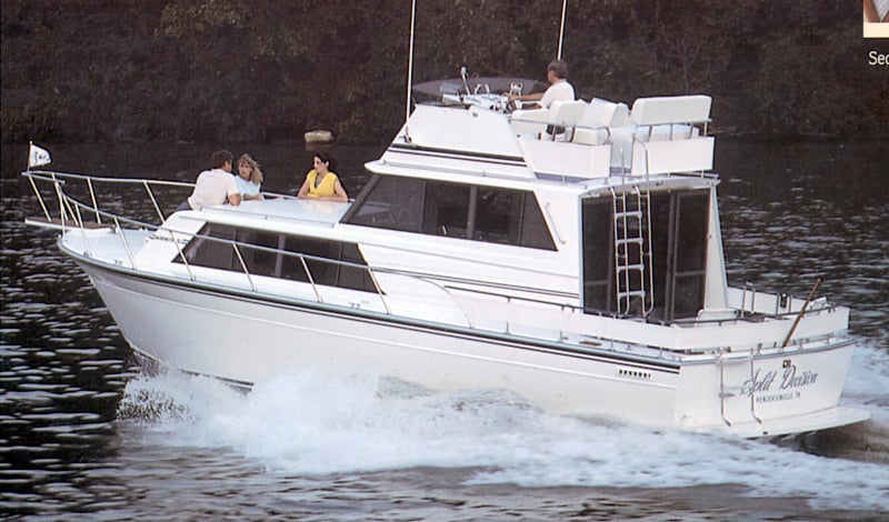 Marinette 32 Sedan