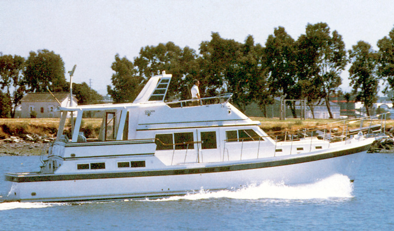 Bestway 50 Cockpit Motor Yacht