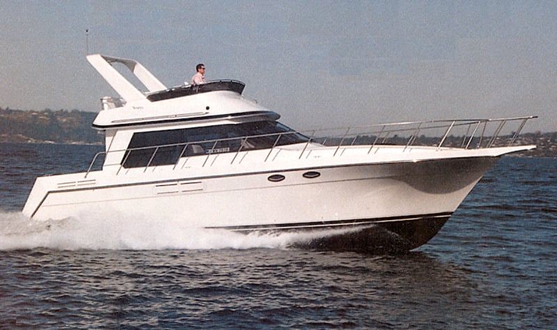 Navigator Yachts 4300 Flybridge Sedan