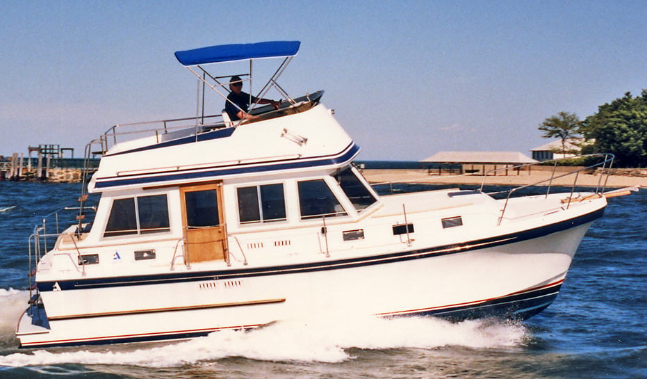 Albin 34 Motor Yacht