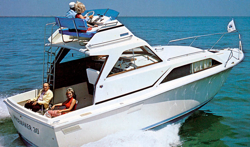 Pacemaker 30 Express Cruiser