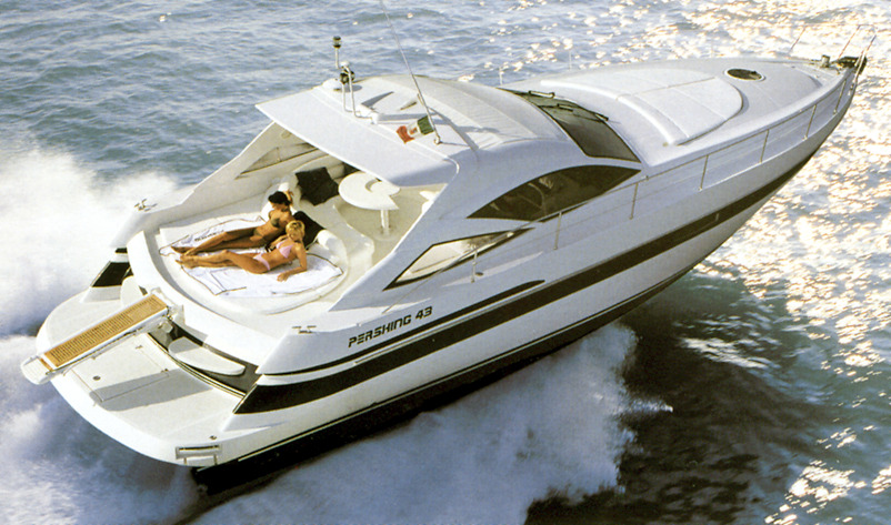 Pershing Yachts 43