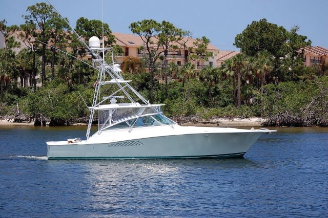 43 Viking Open exterior
