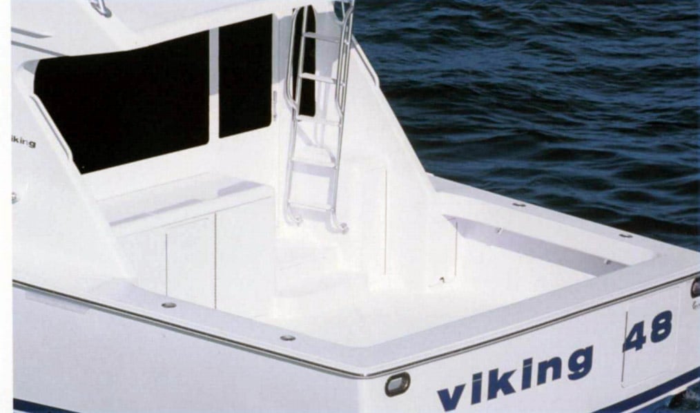 viking-48-convertible-cockpit