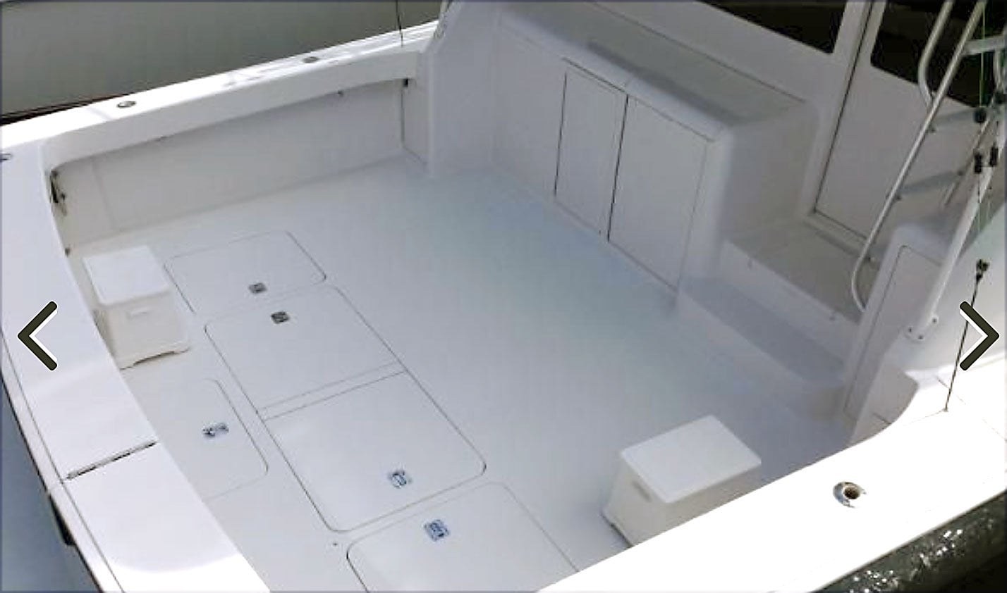 viking-52-convertible-cockpit