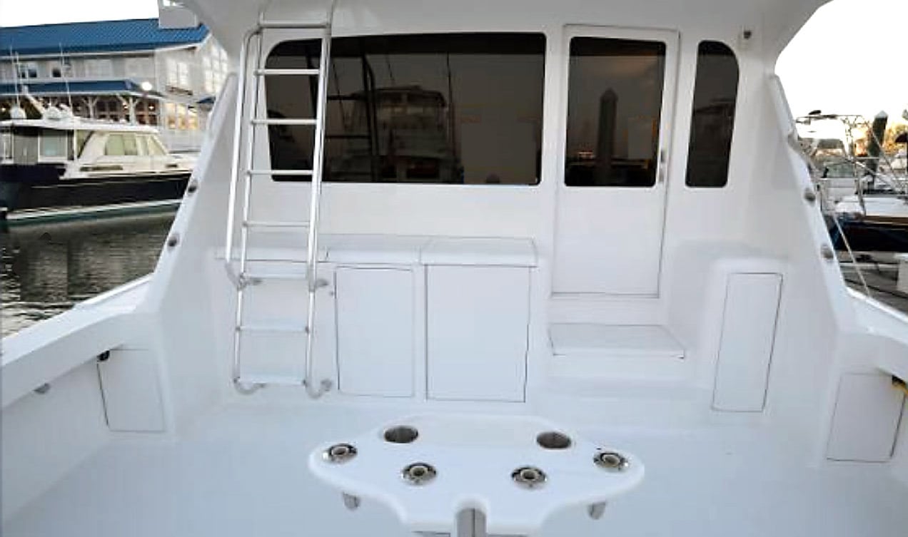 viking-55-c-cockpit