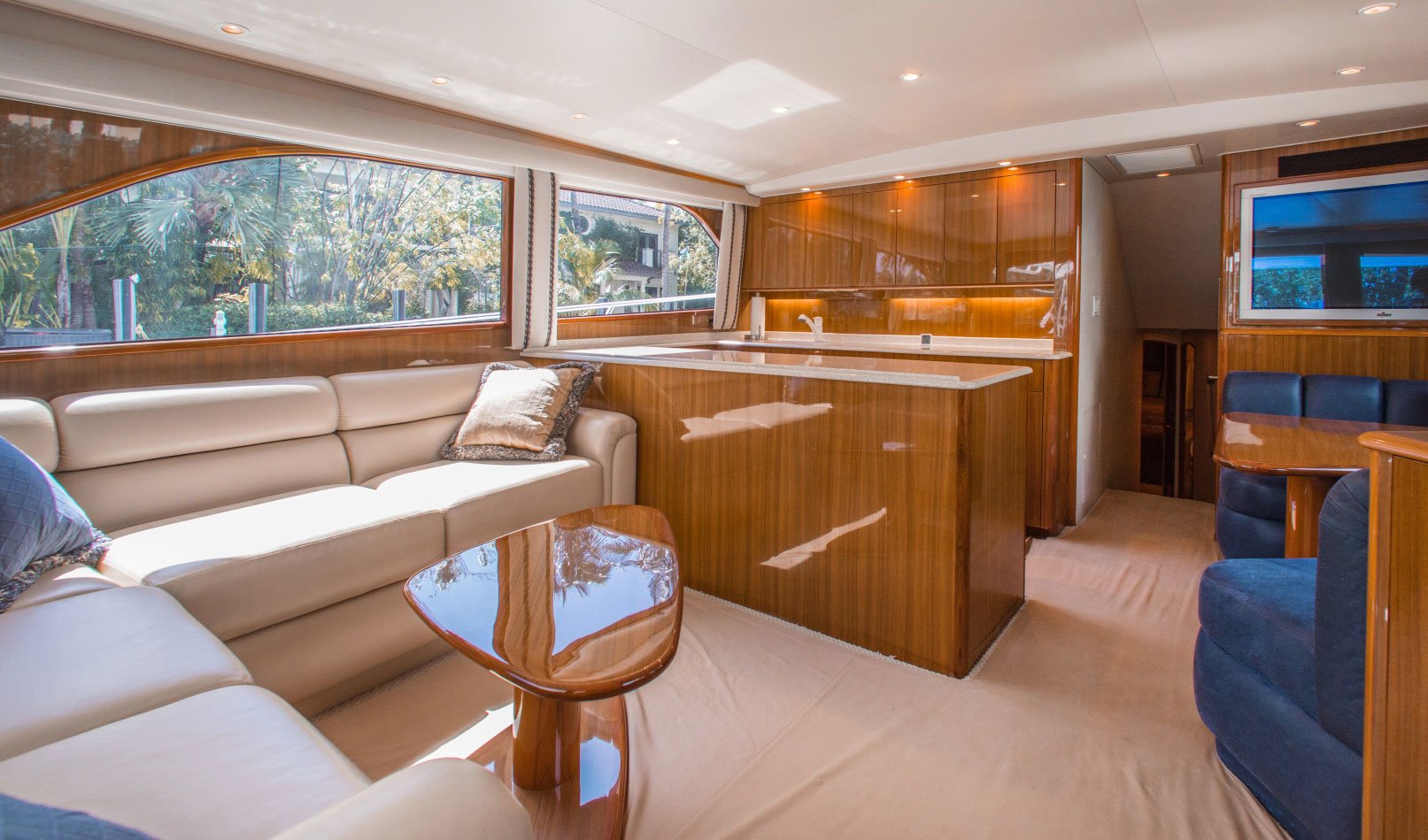 viking-56-c-Interior