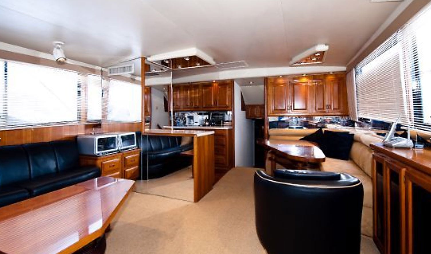 viking-57-convertible-interior