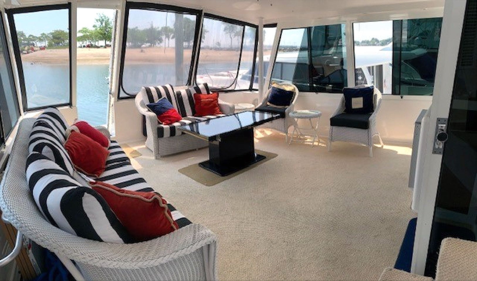 viking-60-cockpit-sy-aft-deck