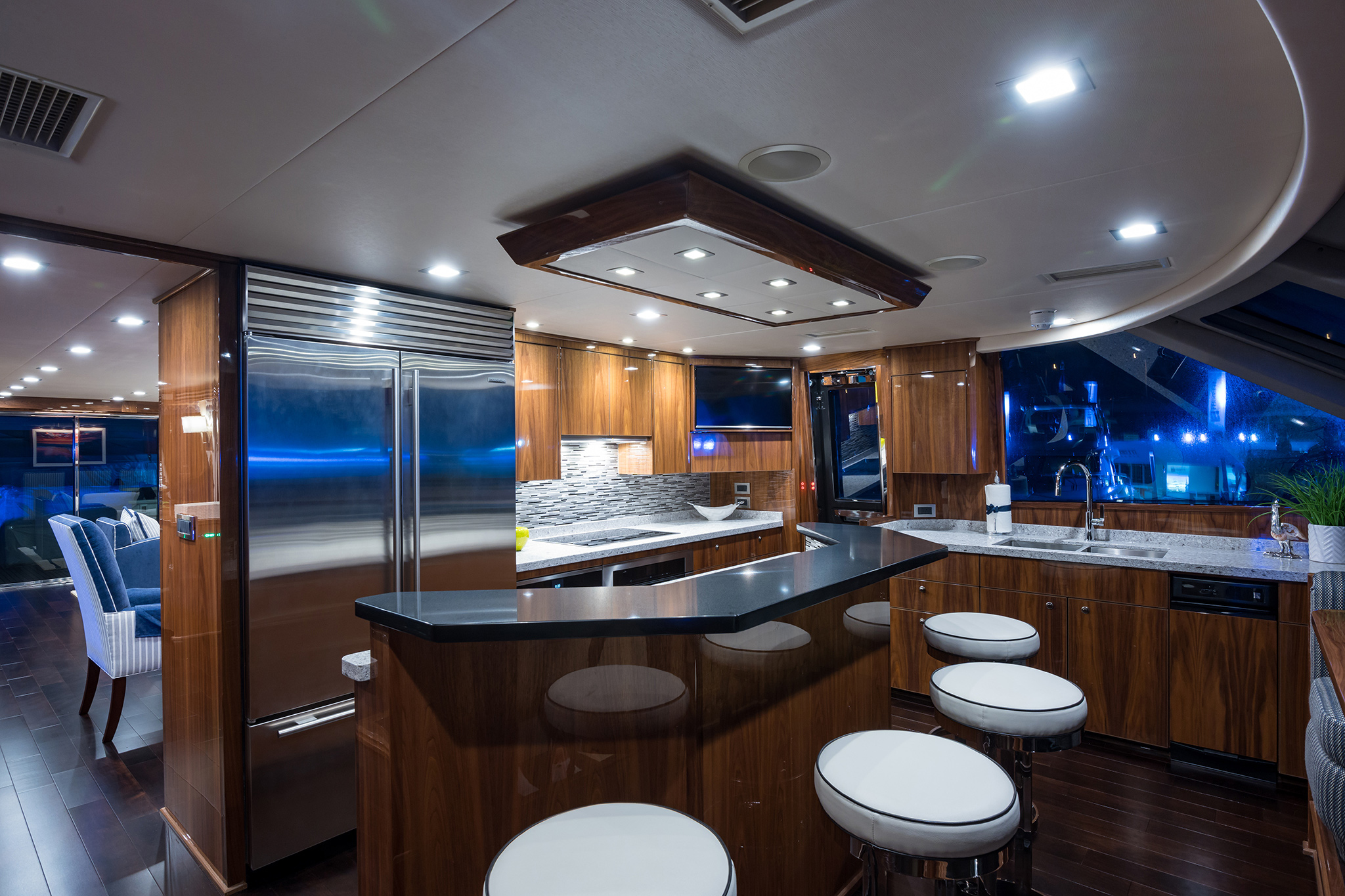 18-93-Viking_galley_3-WEB