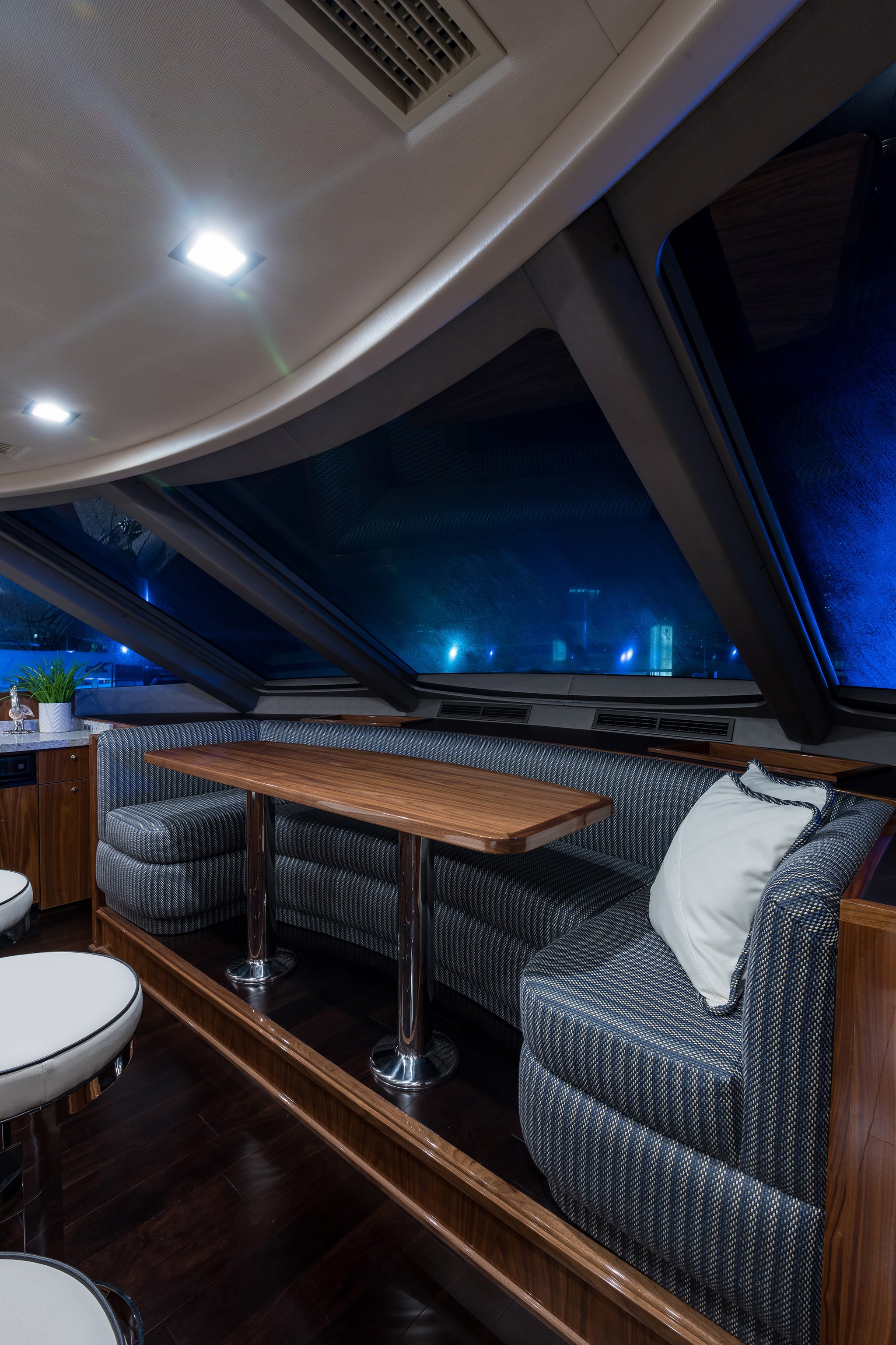 21-93-Viking_dinette_2-revised-WEB