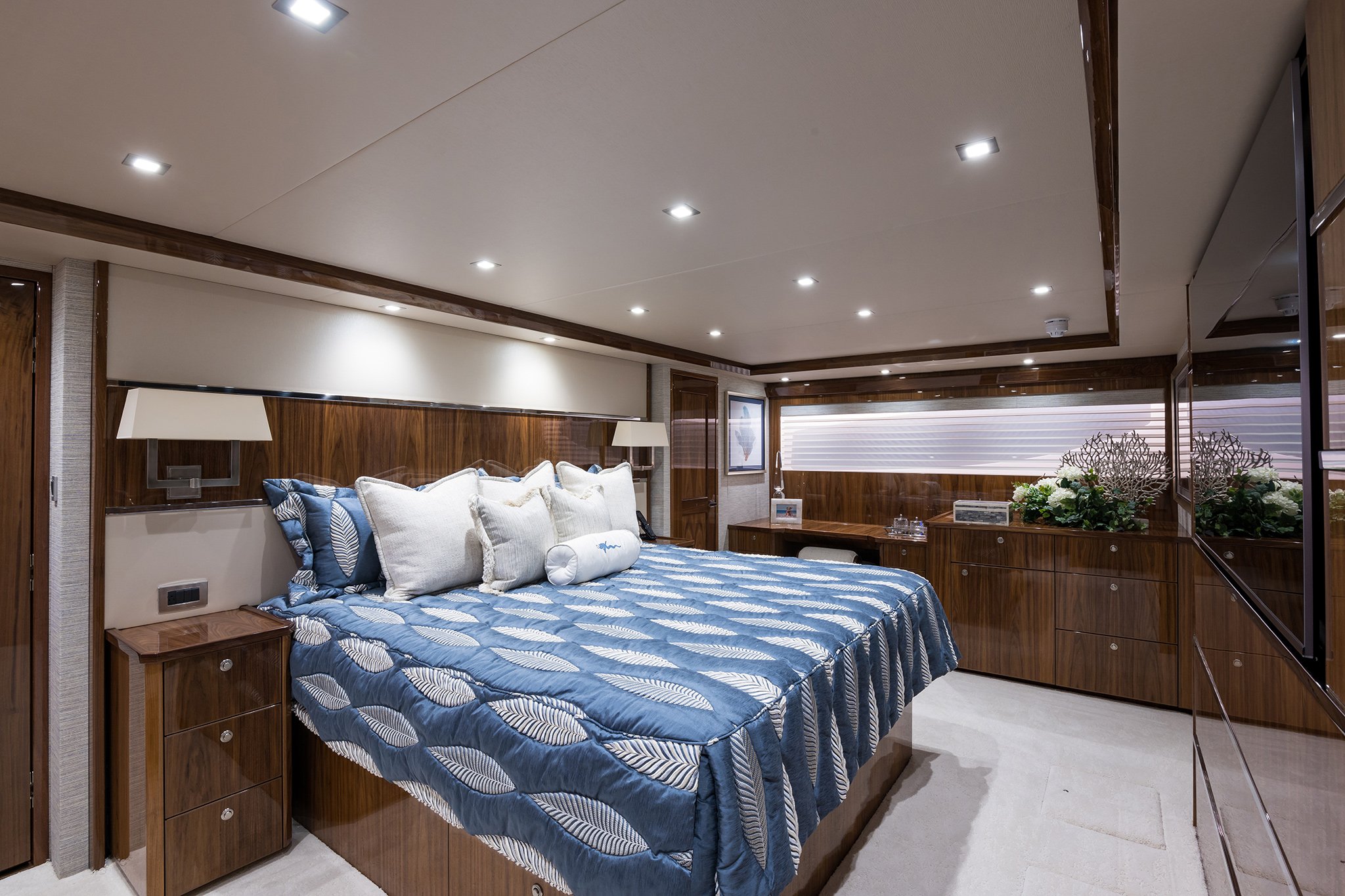 30-93-Viking_master_stateroom_1-WEB