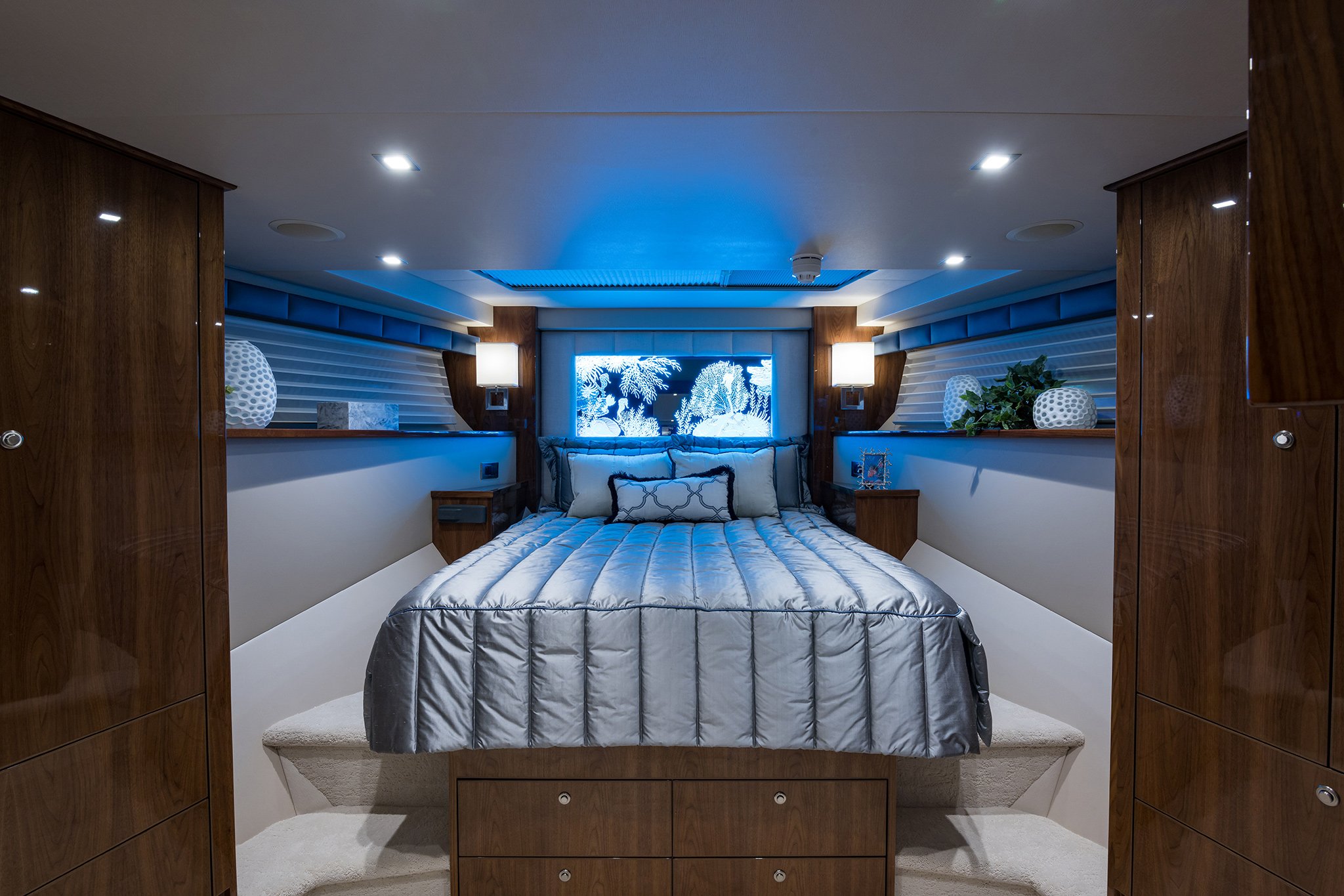 39-93-Viking_forward_stateroom_2-WEB