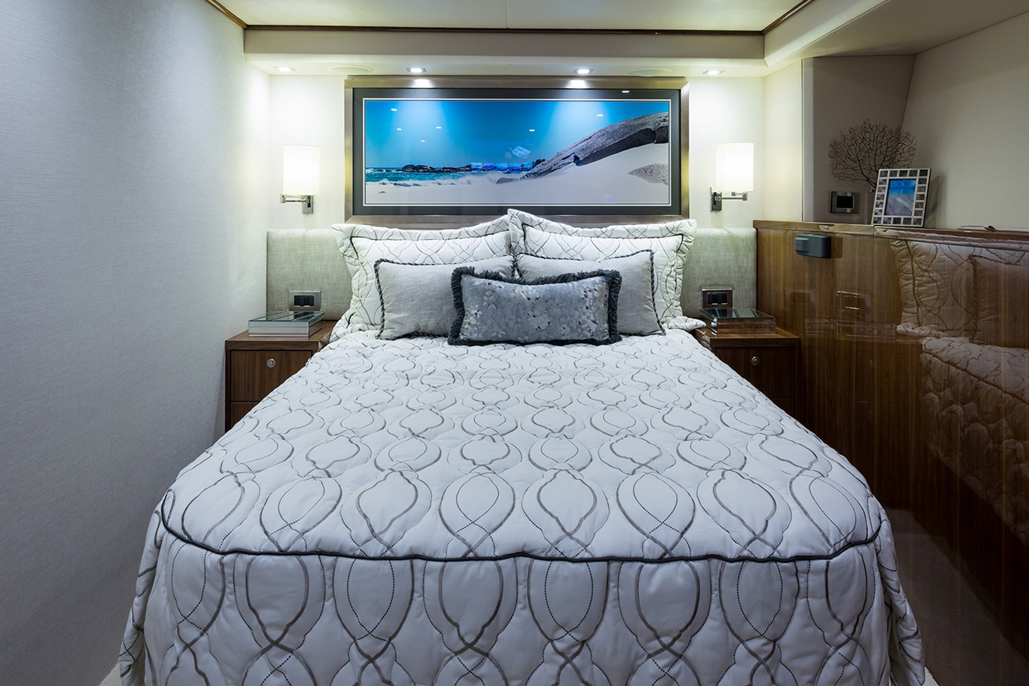 43-93-Viking_port_guest_stateroom_2-WEB